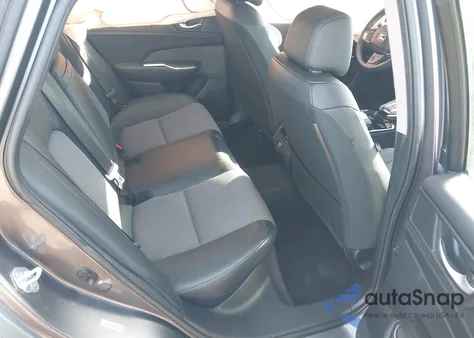 2021 Honda Clarity Plug-In Hybrid z USA, uszkodzony, nr VIN JHMZC5F14MC000730